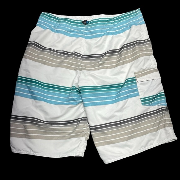 O’Neill White 33 Mid-Rise Santa Cruz Striped Board Shorts 10” Inseam in EUC - Picture 2 of 7